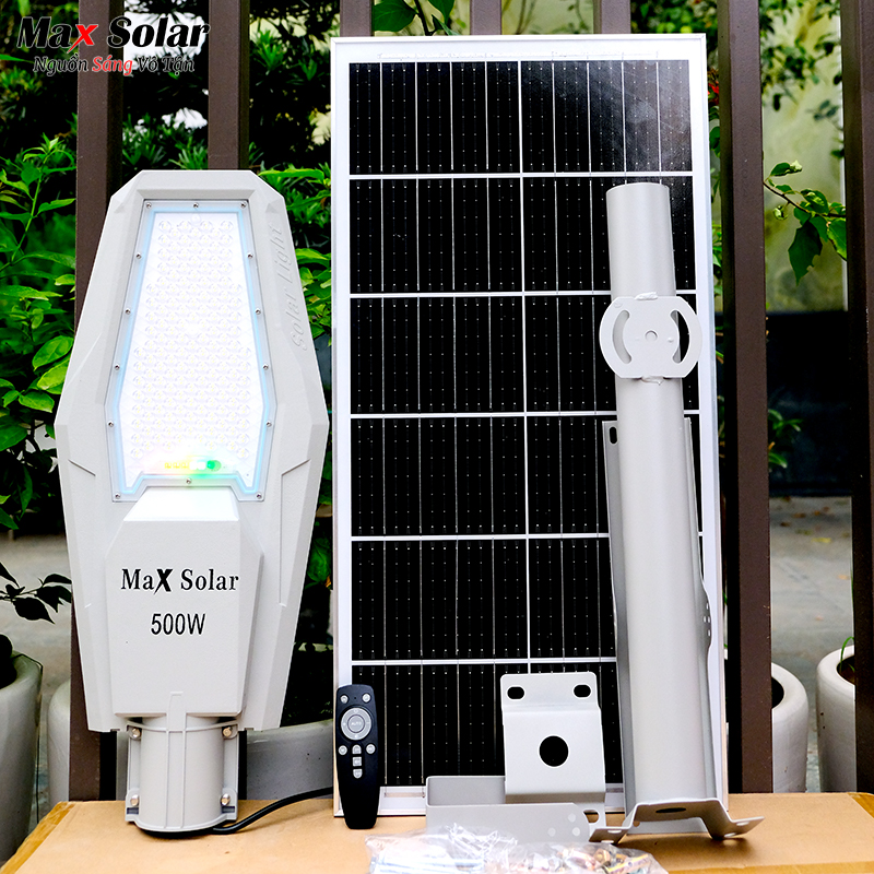 Bộ đèn năng lượng mặt trời phi thuyền 500w