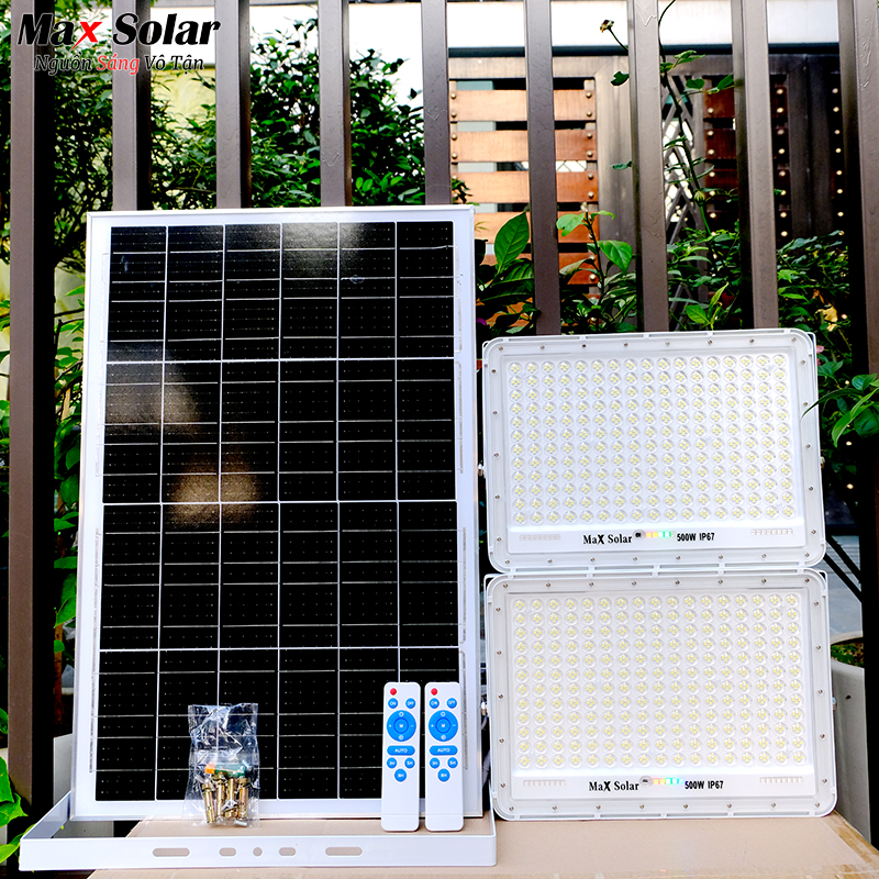 Bộ đèn năng lượng mặt trời mắt ngọc 500w