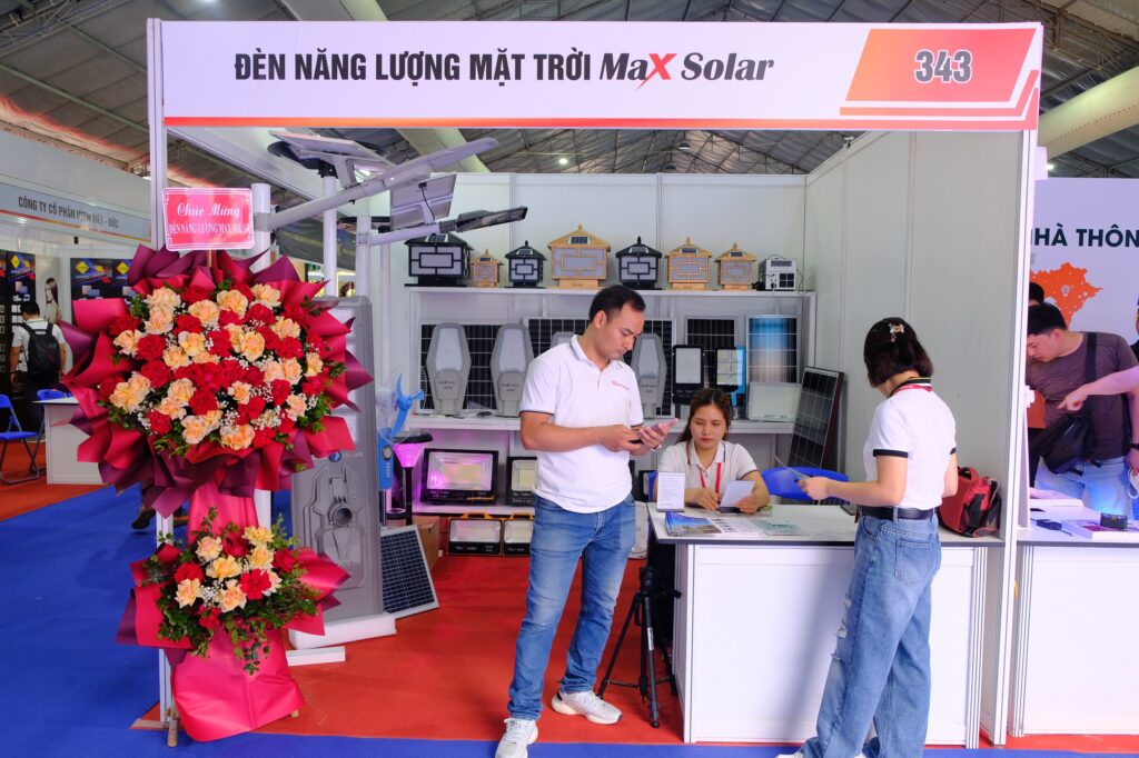 Maxsolar tham gia hội trợ đèn năng lượng mặt trời tại Hà Nội